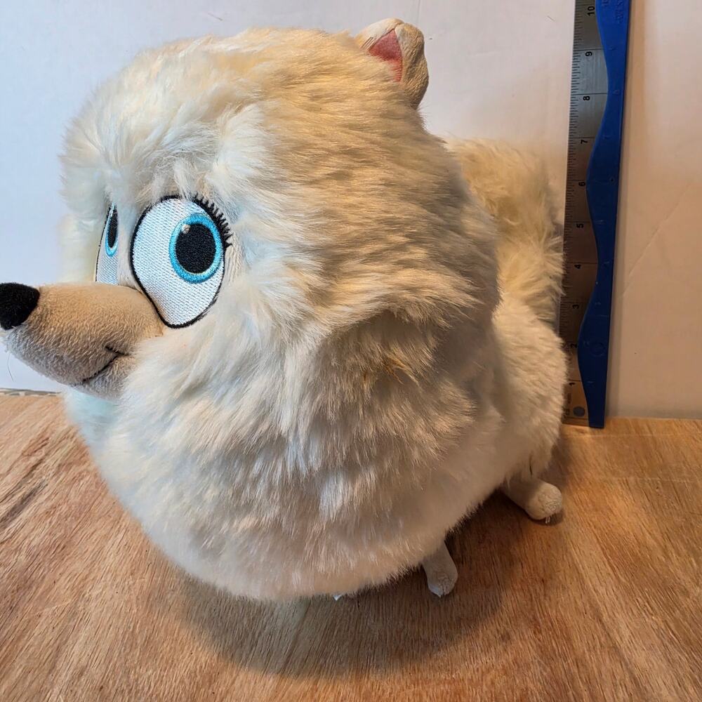 Gidget soft white plush from "Secret life of Pets" 9.5" tall